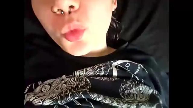 Image 12 of roozzzof Stream on Chaturbate on 1 month ago