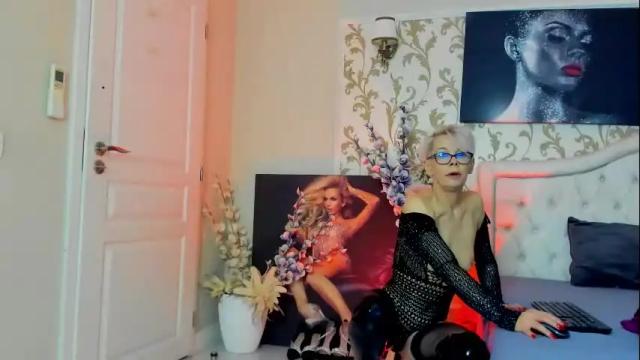 Image 8 of rosacatalleya Stream on Chaturbate on 15 days ago