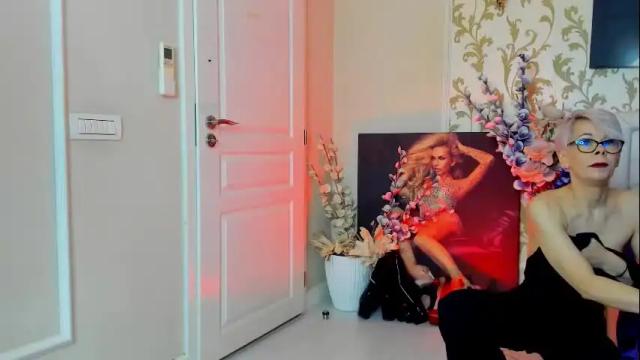 Image 4 of rosacatalleya Stream on Chaturbate on 11 days ago