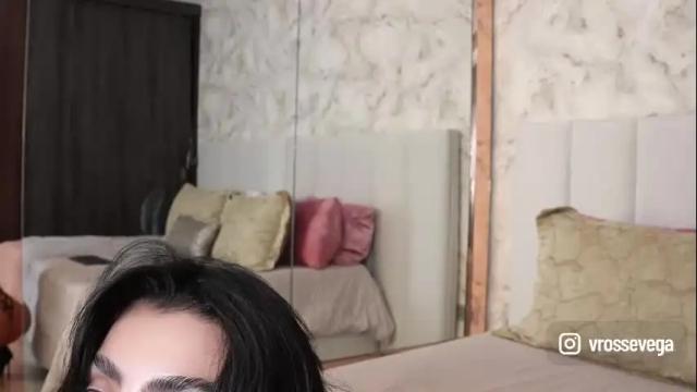 Image 2 of rosalie_vega Stream on Chaturbate on 2 months ago