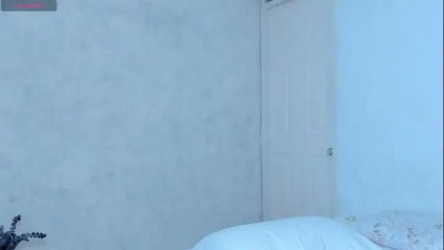 Image 10 of rosaliiaa1 Stream on Chaturbate on 1 month ago
