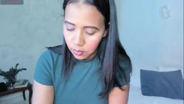 Image 6 of rosaliiaa1 Stream on Chaturbate on 17 days ago