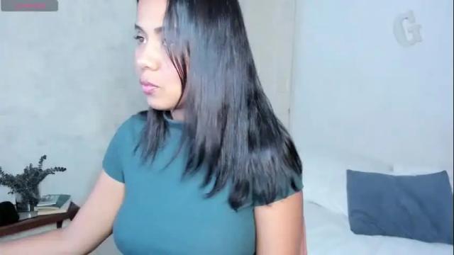 Image 7 of rosaliiaa1 Stream on Chaturbate on 17 days ago