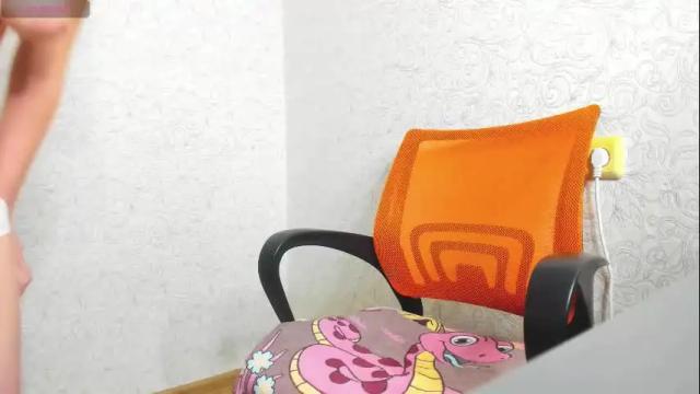 Image 4 of rosalina1690 Stream on Chaturbate on 3 months ago