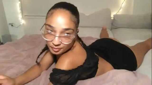 Image 6 of rosalinatoosexy Stream on Chaturbate on 1 month ago