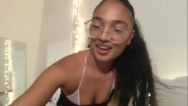 Image 10 of rosalinatoosexy Stream on Chaturbate on 1 month ago