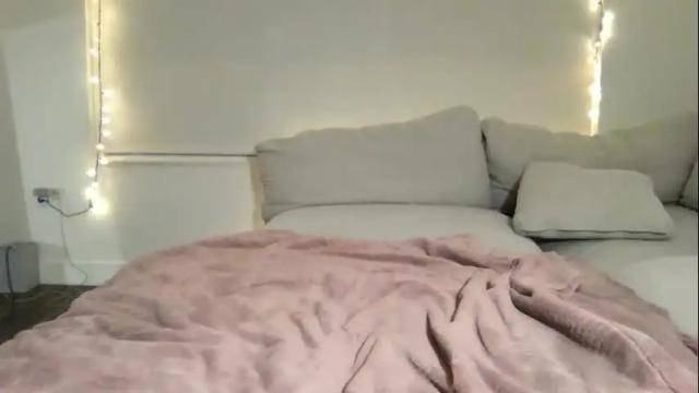 Image 7 of rosalinatoosexy Stream on Chaturbate on 1 month ago