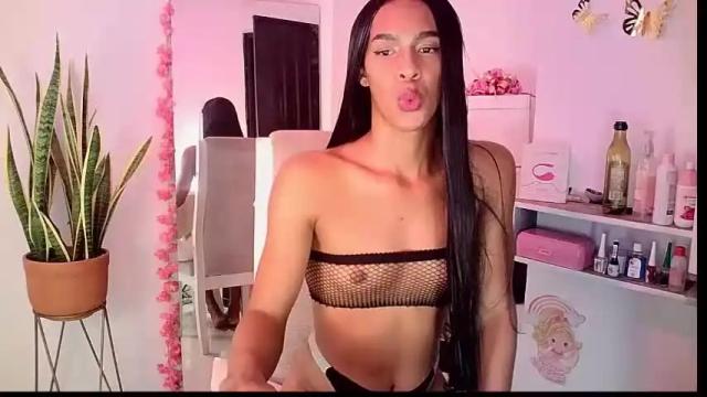 Image 12 of rosalindasexy Stream on Chaturbate on 8 days ago