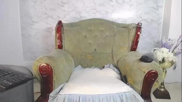 Image 2 of rosalynda_collen Stream on Chaturbate on 1 month ago