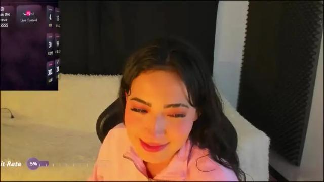 Image 4 of rosario215_ Stream on Chaturbate on 1 month ago