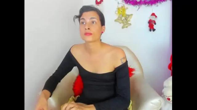 Image 3 of rosario_44 Stream on Chaturbate on 19 months ago