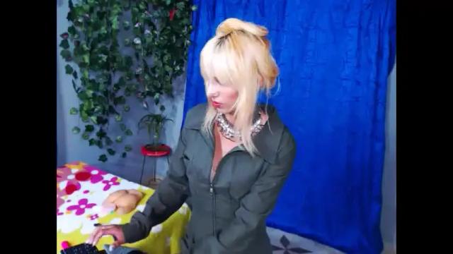Image 10 of rosario_bankoo Stream on Chaturbate on 20 months ago