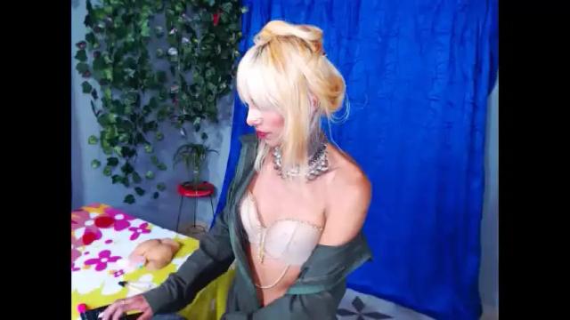 Image 6 of rosario_bankoo Stream on Chaturbate on 20 months ago
