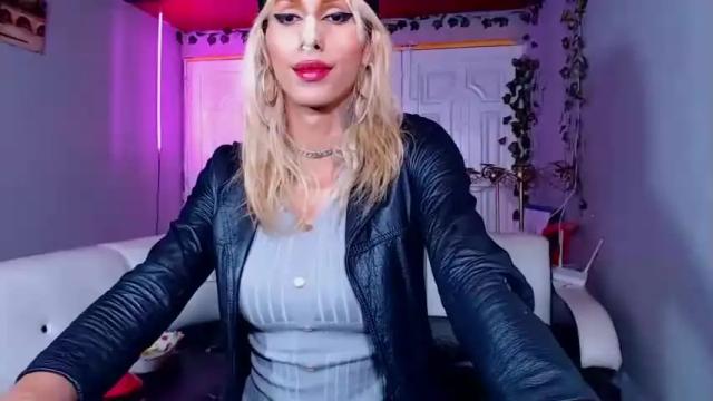 Image 8 of rosario_bankoo Stream on Chaturbate on 19 months ago