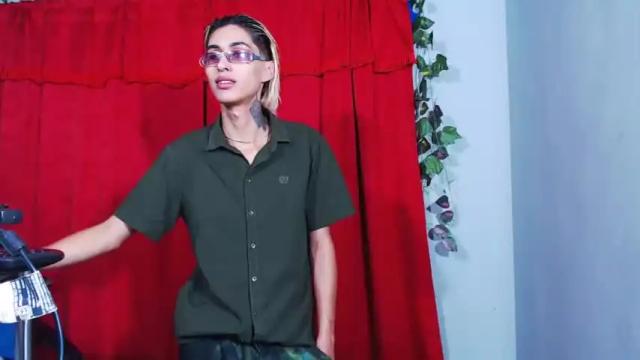 Image 11 of rosario_bankoo Stream on Chaturbate on 18 months ago