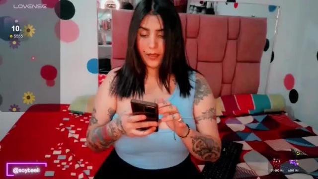 Image 2 of rosario_morgan Stream on Chaturbate on 13 months ago