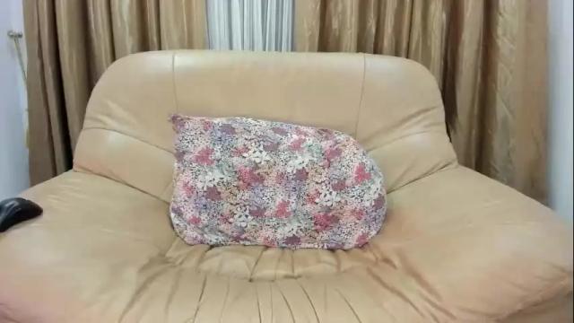 Image 12 of rosasweet02 Stream on Chaturbate on 26 days ago