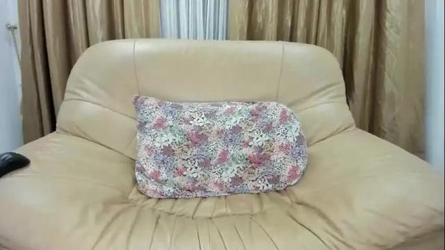 Image 6 of rosasweet02 Stream on Chaturbate on 26 days ago