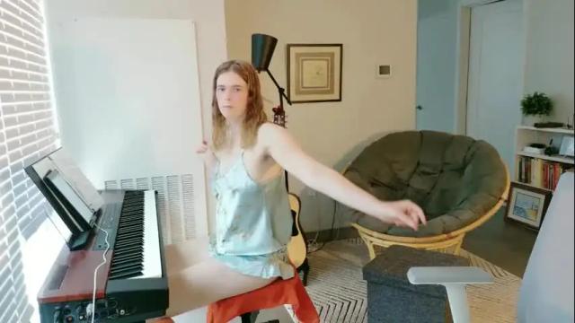 Image 2 of rose77782 Stream on Chaturbate on 5 months ago