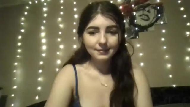 Image 3 of rose_2004 Stream on Chaturbate on 15 months ago
