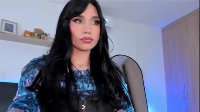 Image 2 of rose__saenz Stream on Chaturbate on 4 months ago