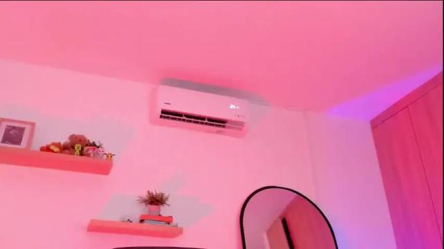 Image 2 of rose__saenz Stream on Chaturbate on 3 months ago