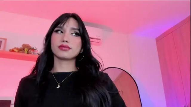 Image 10 of rose__saenz Stream on Chaturbate on 3 months ago