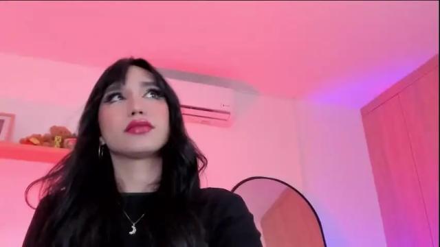 Image 4 of rose__saenz Stream on Chaturbate on 3 months ago