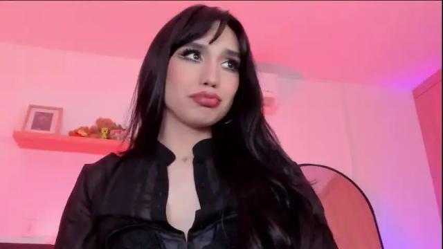 Image 3 of rose__saenz Stream on Chaturbate on 3 months ago