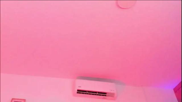 Image 2 of rose__saenz Stream on Chaturbate on 3 months ago