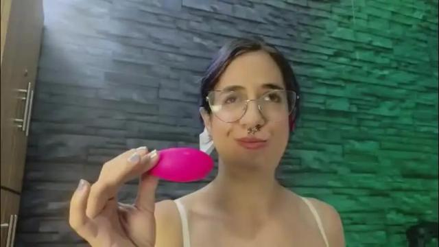 Image 4 of rose_baker_ Stream on Chaturbate on 1 month ago