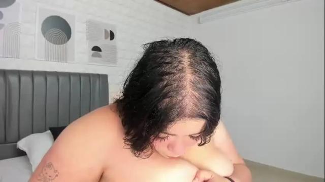 Image 2 of rose_barbara Stream on Chaturbate on 1 month ago