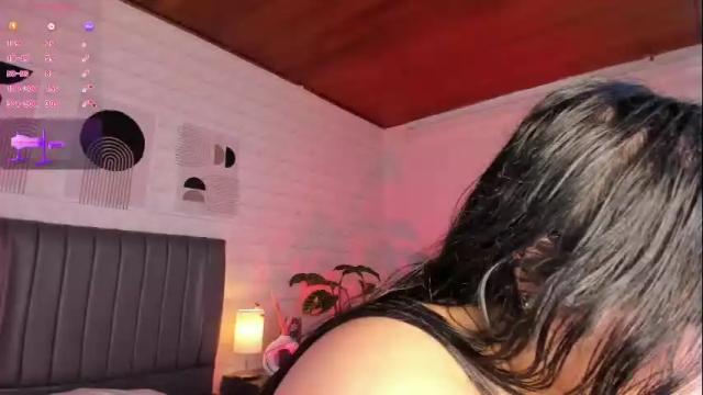 Image 2 of rose_barbara Stream on Chaturbate on 17 days ago
