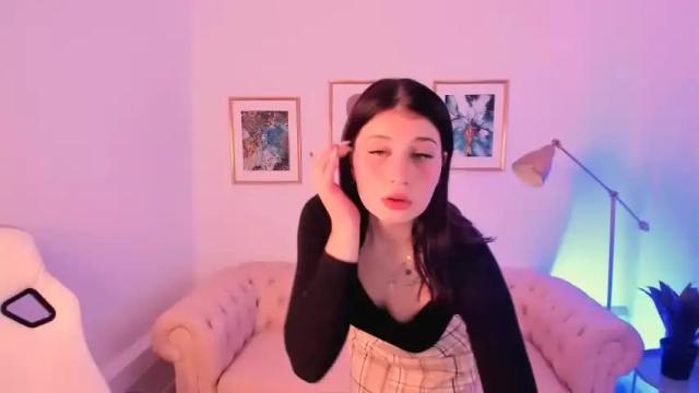 Image 4 of rose_beauty Stream on Chaturbate on 17 months ago
