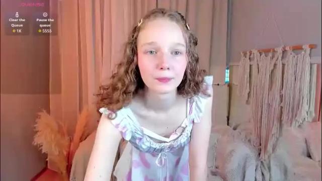 Image 3 of rose_charming_ Stream on Chaturbate on 2 months ago