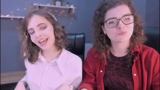 Image 8 of rose_emerald1 Stream on Chaturbate on 19 months ago