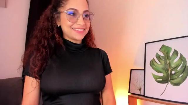 Image 2 of rose_mendes Stream on Chaturbate on 18 months ago