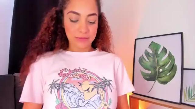 Image 7 of rose_mendes Stream on Chaturbate on 17 months ago