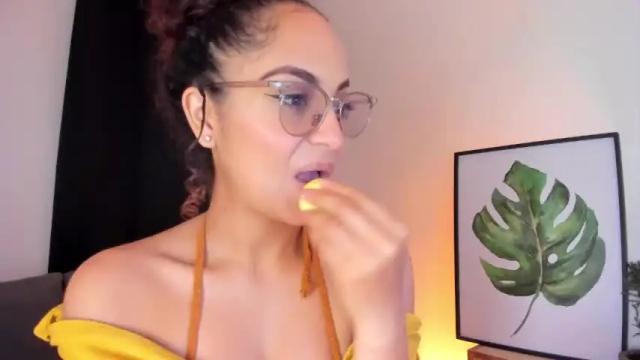 Image 11 of rose_mendes Stream on Chaturbate on 17 months ago