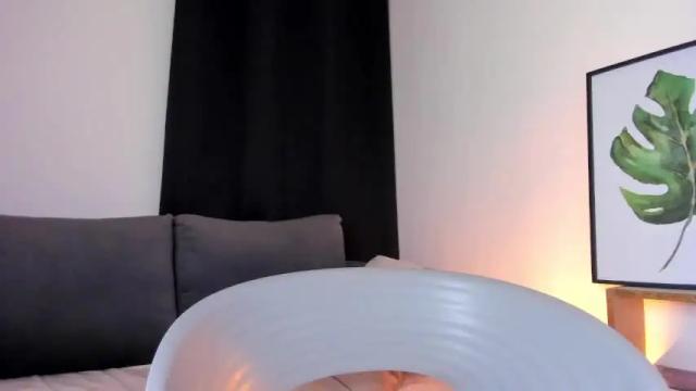 Image 6 of rose_mendes Stream on Chaturbate on 17 months ago