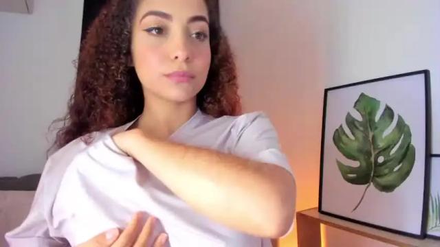 Image 3 of rose_mendes Stream on Chaturbate on 17 months ago