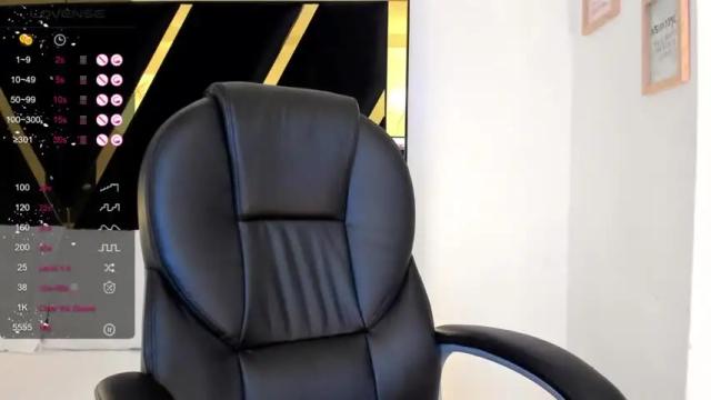 Image 11 of rose_mendes Stream on Chaturbate on 15 months ago
