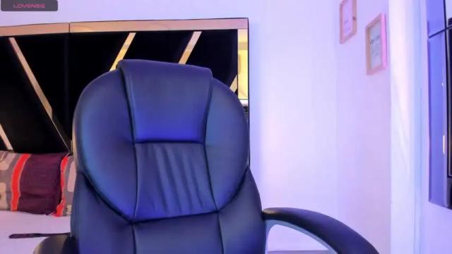 Image 6 of rose_mendes Stream on Chaturbate on 15 months ago