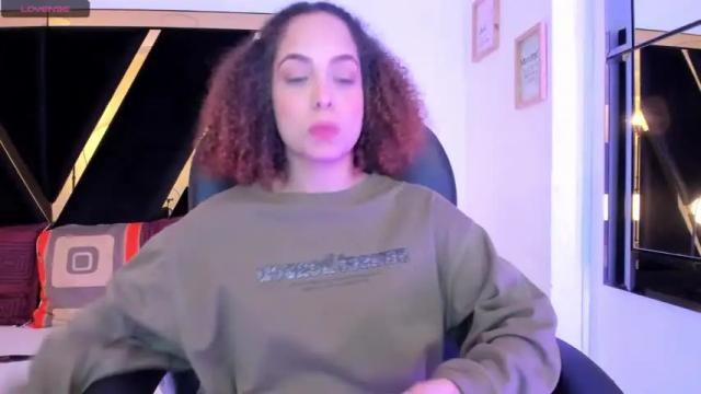 Image 8 of rose_mendes Stream on Chaturbate on 15 months ago