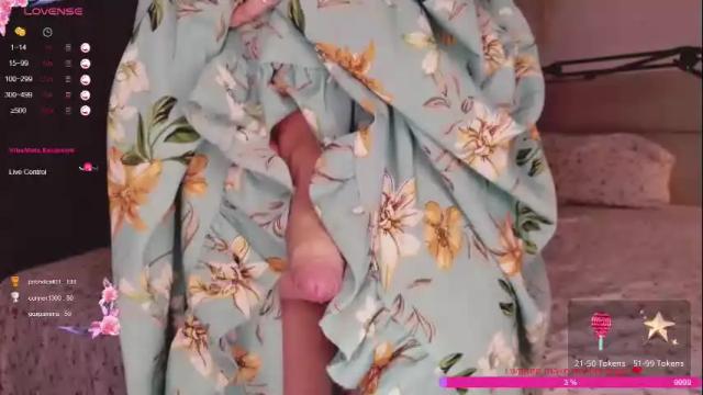 Image 6 of rose_monarch Stream on Chaturbate on 19 days ago