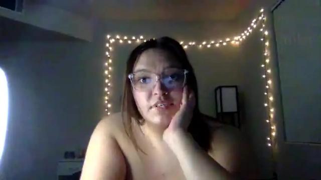 Image 6 of rosealexa3 Stream on Chaturbate on 17 months ago