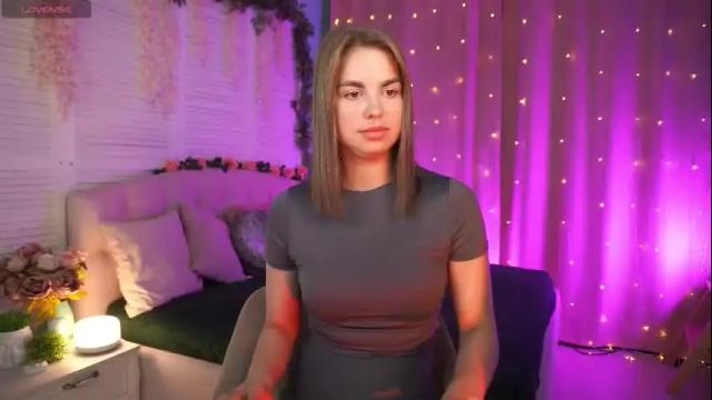 Image 7 of roseallan Stream on Chaturbate on 3 months ago
