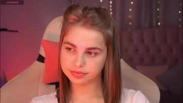 Image 11 of roseallan Stream on Chaturbate on 3 months ago