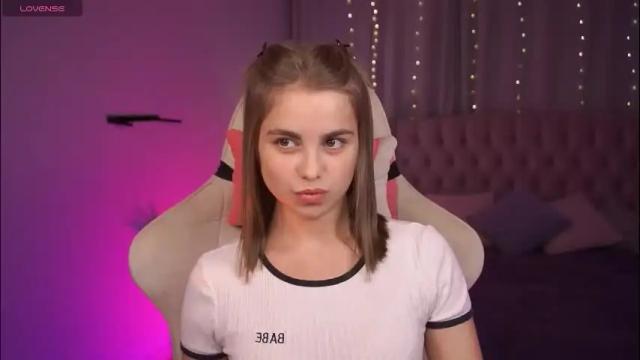 Image 3 of roseallan Stream on Chaturbate on 3 months ago
