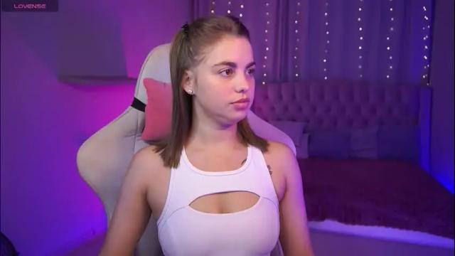 Image 10 of roseallan Stream on Chaturbate on 2 months ago